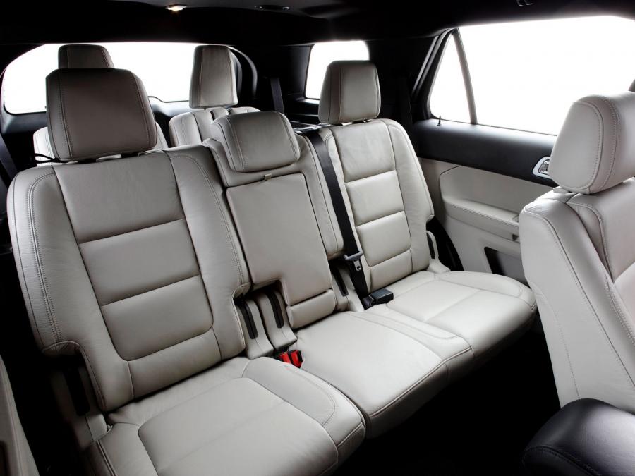  Ford Explorer 2010 года  (фото 3 из 30)